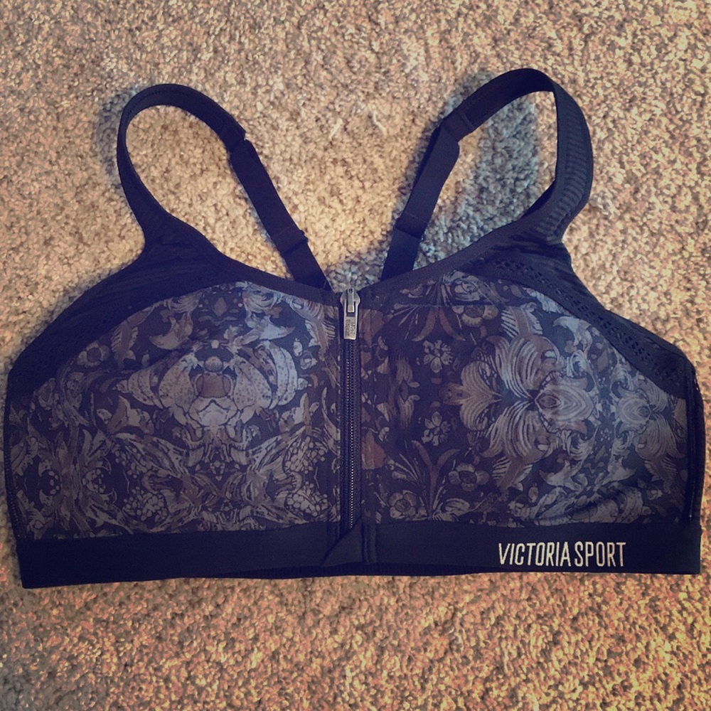 VS Front Close Sports Bra
